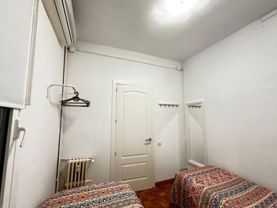 Rooms Nuevo Roger Barcelona Eksteriør bilde